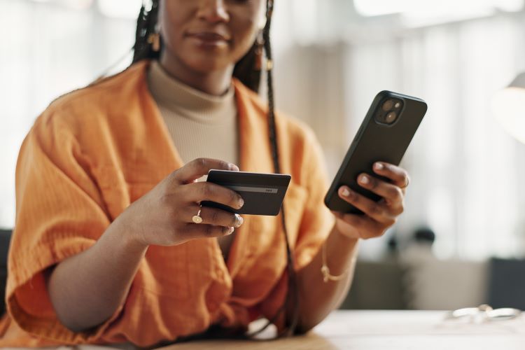 クレジットカードのブラックリストとは？　載る条件・期間、確認方法