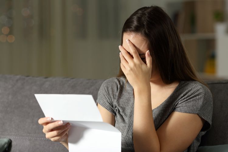 奨学金の滞納でブラックリストに載る!?　確認方法・注意点を解説