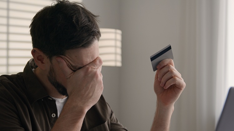カード破産とは｜オンライン決済時代の落とし穴　原因・影響・対処法