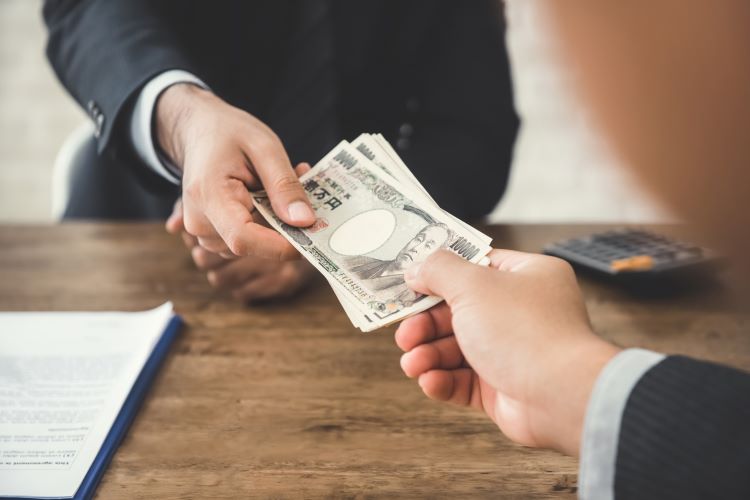 過払い金請求のデメリット　受け取るとどうなる？　リスクと注意点