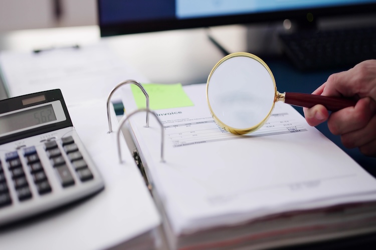 自己破産はどこまで調べられる？　財産隠しがバレる理由　弁護士が解説