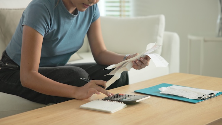 個人再生でブラックリストに載る期間は？　再生のメリットと信用情報への影響